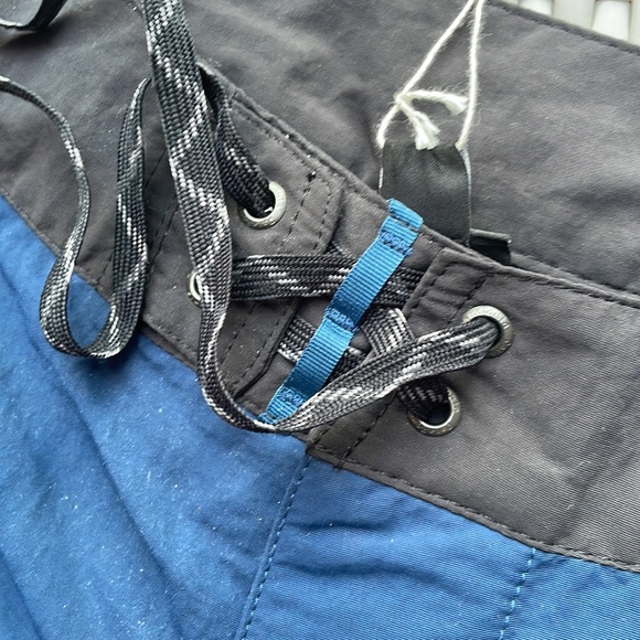 NWT- PATAGONIA Blue Wavefarer Board Shorts 5 In- Size 4 - Picture 5 of 10